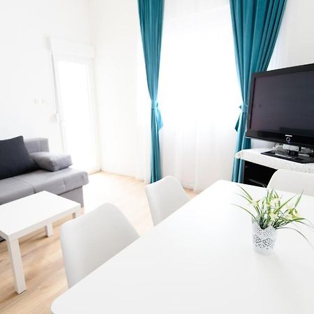 Cozy Beach Apartments Makarska Exteriör bild