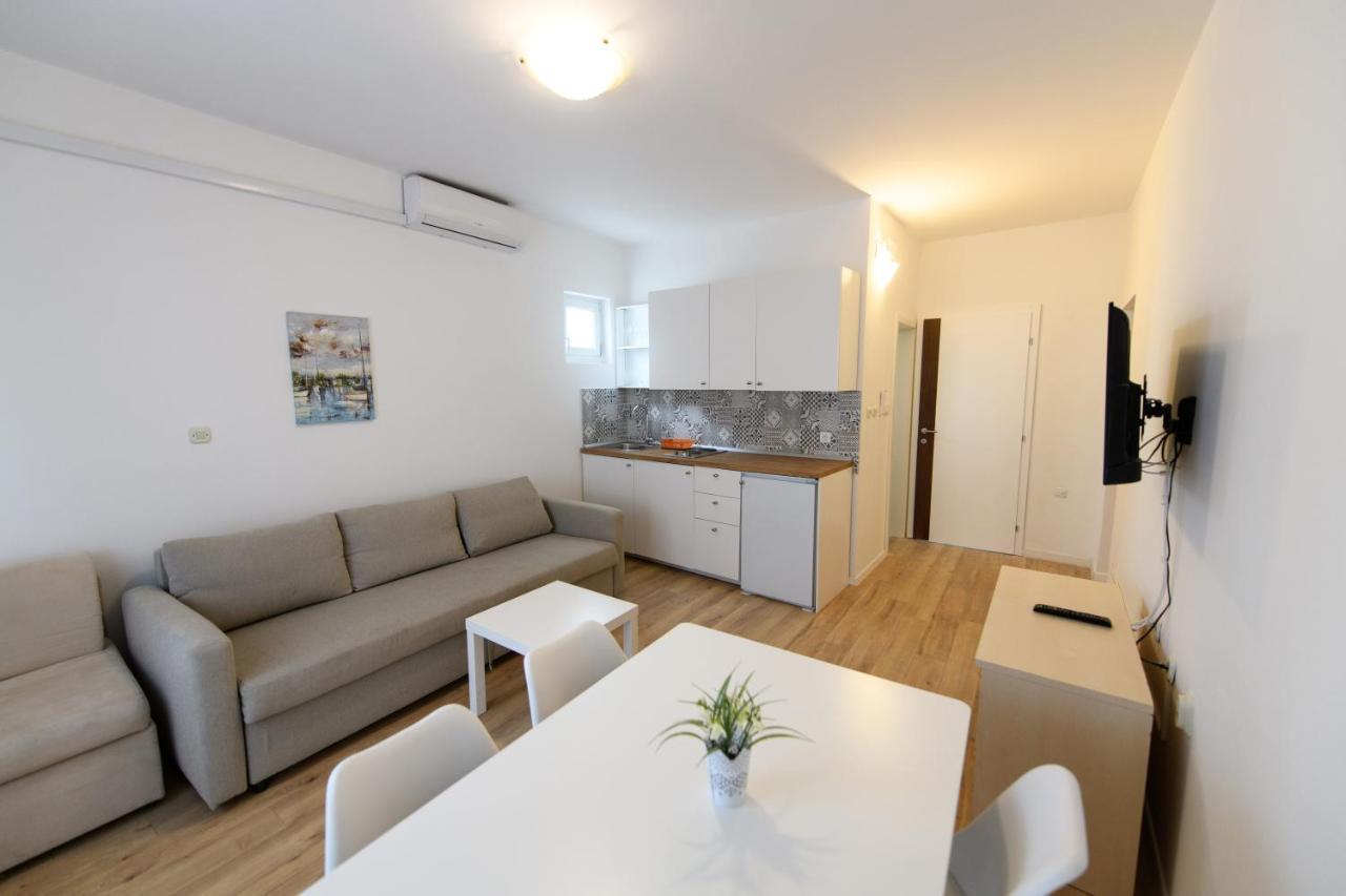 Cozy Beach Apartments Makarska Exteriör bild