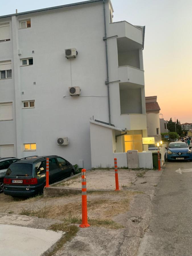 Cozy Beach Apartments Makarska Exteriör bild