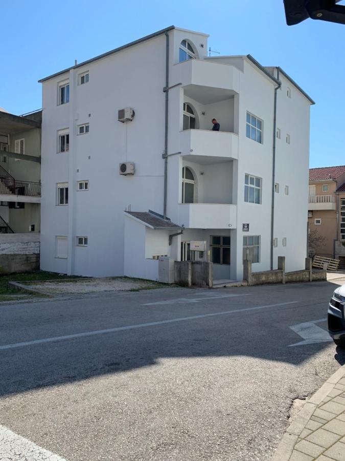 Cozy Beach Apartments Makarska Exteriör bild